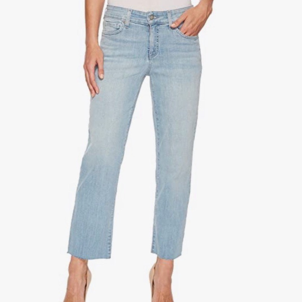 NWOT-NYDJ Jenna Straight Ankle
Raw Hem Jeans